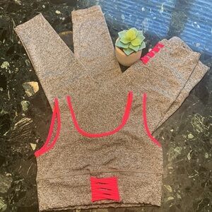 🌹 PERFORMANCE DAZL • New Without Tags Gray and Hot Pink Activewear Leggi…
